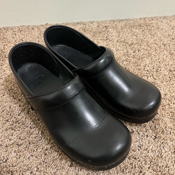 Dansko Professional Black Cabrio Clog Women’s Size 40 EU / 9.5-10 US - Picture 1 of 8